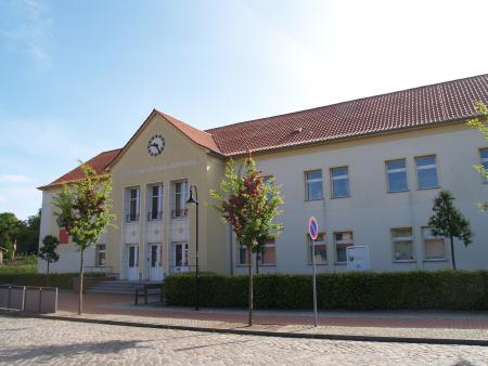 Fritz-Reuter-Schule (Zarrentin) Fritz-Reuter-Schule (Zarrentin)