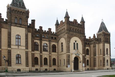 Höhere Lehranstalt für Mode und Bekleidungstechnik Mödling Höhere Lehranstalt für Mode und Bekleidungstechnik Mödling