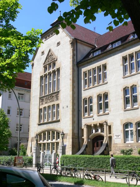 Gymnasium Allee Gymnasium Allee