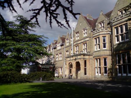 St Hilda's College (Oxford) St Hilda's College (Oxford)
