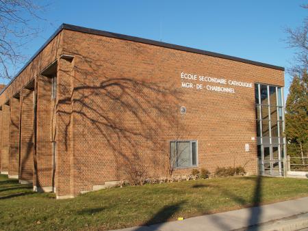 École secondaire catholique Monseigneur-de-Charbonnel