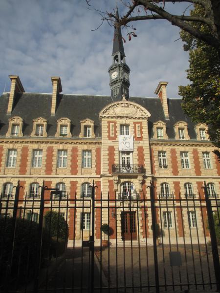 Lycée Pasteur (Neuilly-sur-Seine) Lycée Pasteur (Neuilly-sur-Seine)