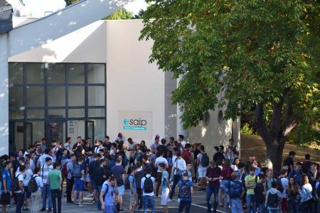 École supérieure angevine en informatique et productique École supérieure angevine en informatique et productique