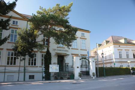 Schule Sta. Christiana Frohsdorf