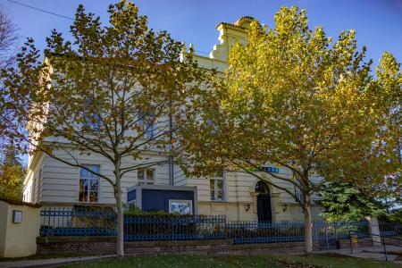 Park Lane International School