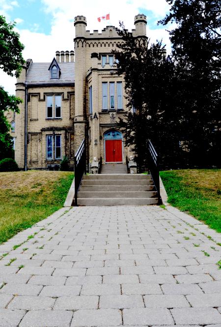 Trafalgar Castle School