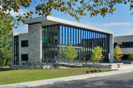 كلية فرجينيا ماريلاند للطب البيطري