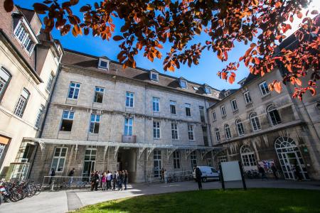 Université de Franche-Comté Université de Franche-Comté