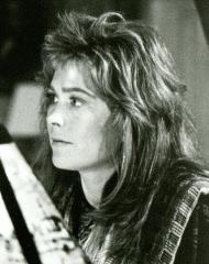 Roxanne Hart